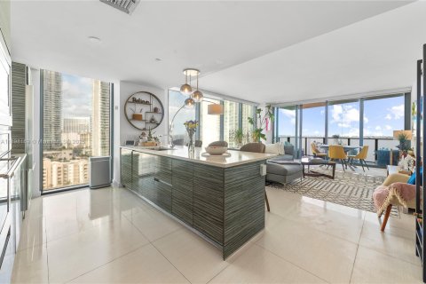 Купить кондоминиум в Майами, Флорида 2 спальни, 121.79м2, № 1971233 - фото 15
