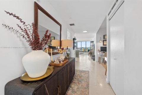Купить кондоминиум в Майами, Флорида 2 спальни, 121.79м2, № 1971233 - фото 11
