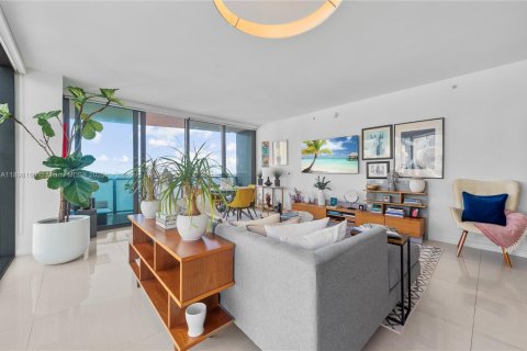 Купить кондоминиум в Майами, Флорида 2 спальни, 121.79м2, № 1971233 - фото 19