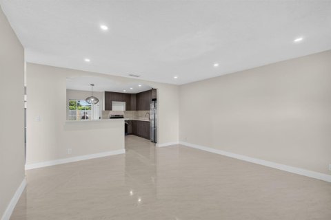 Appartement à louer à Palm Beach Gardens, Floride: 2 chambres, 83.61 m2 № 2169448 - photo 5