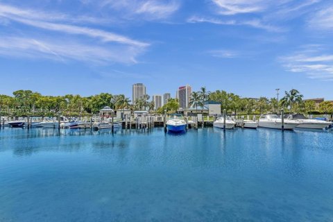 Condominio en venta en Hallandale Beach, Florida, 1 dormitorio, 78.97 m2 № 1874745 - foto 7