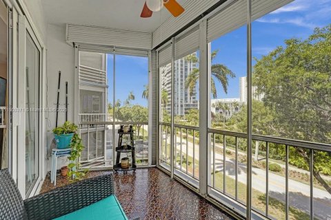 Condominio en venta en Hallandale Beach, Florida, 1 dormitorio, 78.97 m2 № 1874745 - foto 24