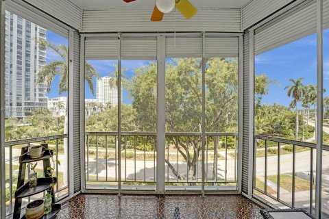 Condominio en venta en Hallandale Beach, Florida, 1 dormitorio, 78.97 m2 № 1874745 - foto 22