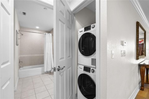 Купить кондоминиум в Фор-Корнерс, Флорида 8 комнат, 163.04м2, № 2104504 - фото 28