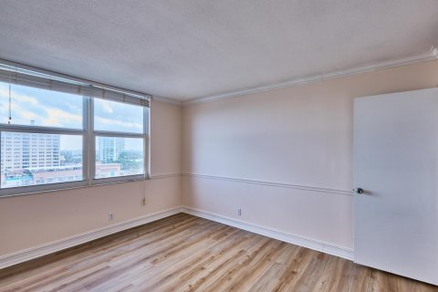 Condominio en venta en Pompano Beach, Florida, 2 dormitorios, 111.48 m2 № 2182078 - foto 24