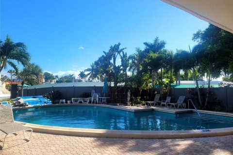 Copropriété à louer à Fort Lauderdale, Floride: 1 chambre, 58.06 m2 № 1982660 - photo 18