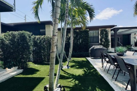 Villa ou maison à vendre à West Palm Beach, Floride: 5 chambres, 301 m2 № 2351269 - photo 3