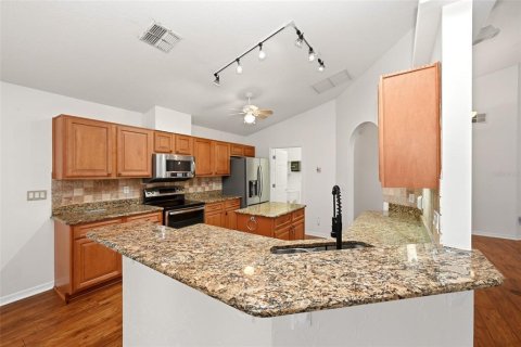 House in Clermont, Florida 4 bedrooms, 197.51 sq.m. № 2101947 - photo 26