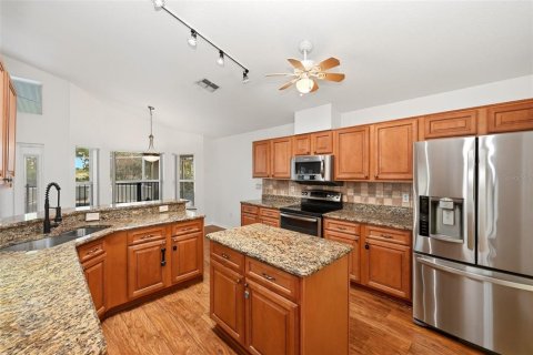 House in Clermont, Florida 4 bedrooms, 197.51 sq.m. № 2101947 - photo 28