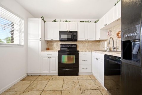Copropriété à vendre à Lake Worth, Floride: 1 chambre, 76.55 m2 № 2188397 - photo 4