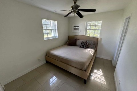 Townhouse in Hallandale Beach, Florida 1 bedroom, 90.39 sq.m. № 2250993 - photo 8
