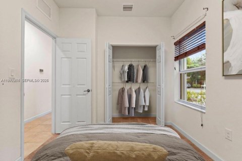 House in Homestead, Florida 3 bedrooms, 142.6 sq.m. № 2041653 - photo 13