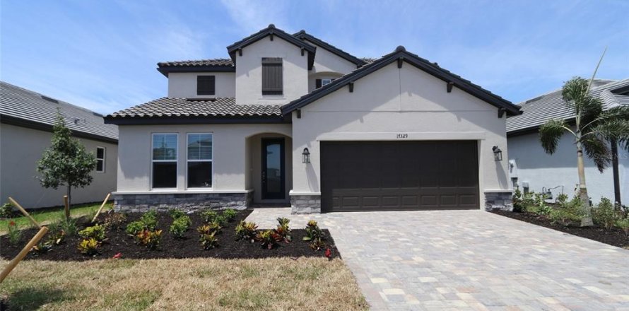 House in Bradenton, Florida 4 bedrooms, 237.74 sq.m. № 1869361