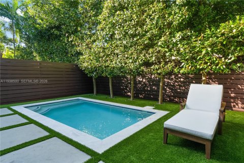 Adosado en venta en Miami, Florida, 4 dormitorios, 274.53 m2 № 1996023 - foto 21