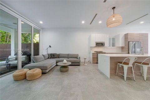 Adosado en venta en Miami, Florida, 4 dormitorios, 274.53 m2 № 1996023 - foto 14