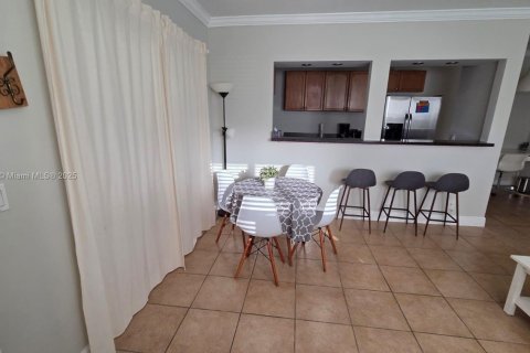 Condo in Hollywood, Florida, 1 bedroom  № 1816412 - photo 4