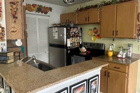 Condo in Orlando, Florida, 2 bedrooms  № 1813168 - photo 14