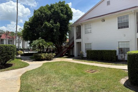 Condo in Orlando, Florida, 2 bedrooms  № 1813168 - photo 10