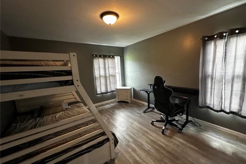 Propiedad comercial en venta en Silver Springs Shores, Florida № 1902214 - foto 4