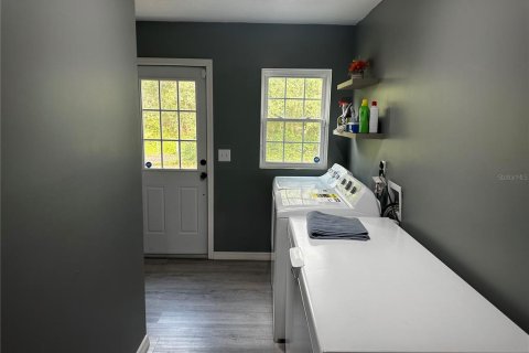 Propiedad comercial en venta en Silver Springs Shores, Florida № 1902214 - foto 10
