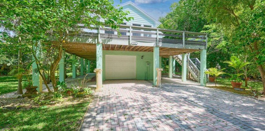 Villa ou maison à Stuart, Floride 3 chambres, 167.97 m2 № 2387941