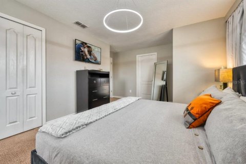 Adosado en venta en Kissimmee, Florida, 5 dormitorios, 188.03 m2 № 1514622 - foto 12