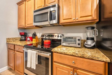 Adosado en venta en Kissimmee, Florida, 5 dormitorios, 188.03 m2 № 1514622 - foto 10