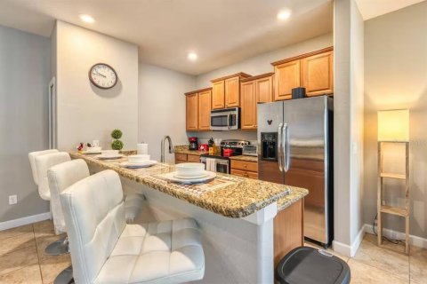 Adosado en venta en Kissimmee, Florida, 5 dormitorios, 188.03 m2 № 1514622 - foto 9