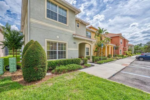 Adosado en venta en Kissimmee, Florida, 5 dormitorios, 188.03 m2 № 1514622 - foto 2