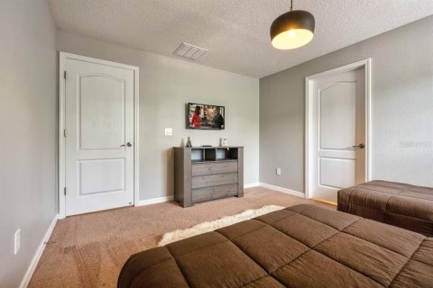Adosado en venta en Kissimmee, Florida, 5 dormitorios, 188.03 m2 № 1514622 - foto 21