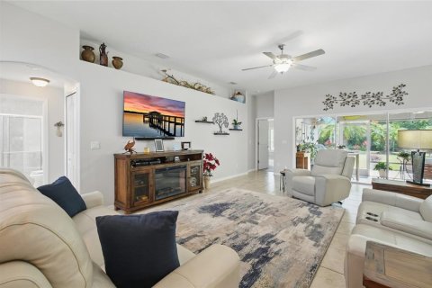 Villa ou maison à vendre à New Smyrna Beach, Floride: 3 chambres, 157 m2 № 1719705 - photo 6