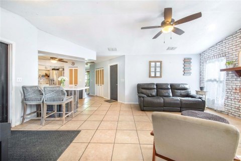 House in Lake Alfred, Florida 4 bedrooms, 188.78 sq.m. № 1876078 - photo 17
