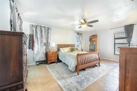 House in Lake Alfred, Florida 4 bedrooms, 188.78 sq.m. № 1876078 - photo 19