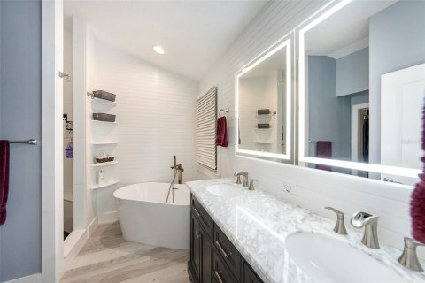 Casa en venta en Wesley Chapel, Florida, 5 dormitorios, 249.54 m2 № 1907616 - foto 18