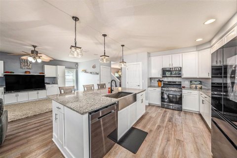 Casa en venta en Wesley Chapel, Florida, 5 dormitorios, 249.54 m2 № 1907616 - foto 4