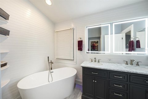 Casa en venta en Wesley Chapel, Florida, 5 dormitorios, 249.54 m2 № 1907616 - foto 19