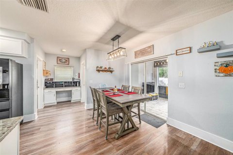 Casa en venta en Wesley Chapel, Florida, 5 dormitorios, 249.54 m2 № 1907616 - foto 9
