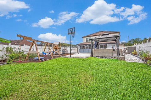 Casa en venta en Wesley Chapel, Florida, 5 dormitorios, 249.54 m2 № 1907616 - foto 15