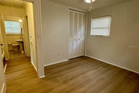 House in Gainesville, Florida 2 bedrooms, 75.44 sq.m. № 1909160 - photo 14