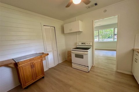 House in Gainesville, Florida 2 bedrooms, 75.44 sq.m. № 1909160 - photo 8
