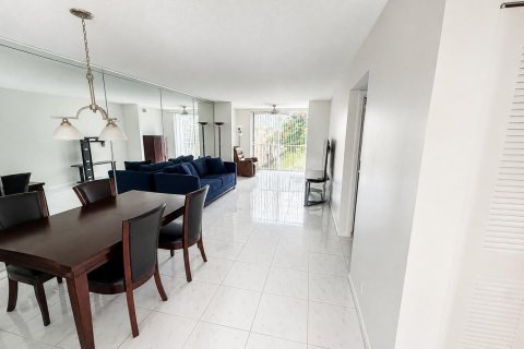 Condo à Delray Beach, Floride, 2 chambres  № 2190906