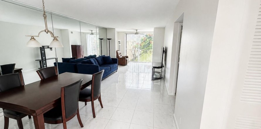 Condo à Delray Beach, Floride, 2 chambres  № 2190906