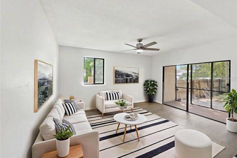 Copropriété à vendre à Apopka, Floride: 2 chambres, 100.98 m2 № 1767973 - photo 2