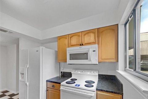 Copropriété à vendre à Apopka, Floride: 2 chambres, 100.98 m2 № 1767973 - photo 6