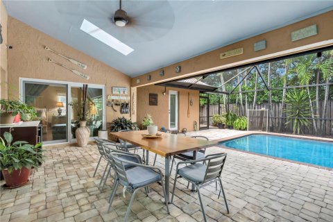 House in Coral Springs, Florida 4 bedrooms, 241.73 sq.m. № 1846175 - photo 27