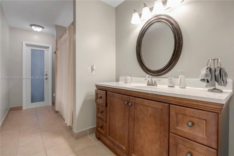 House in Coral Springs, Florida 4 bedrooms, 241.73 sq.m. № 1846175 - photo 22