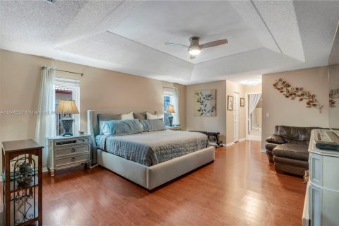 House in Coral Springs, Florida 4 bedrooms, 241.73 sq.m. № 1846175 - photo 16
