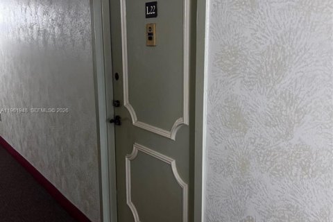 Copropriété à vendre à Pembroke Pines, Floride: 1 chambre, 91.04 m2 № 2023702 - photo 5