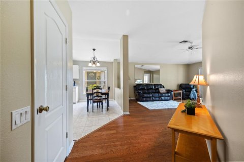 House in Wesley Chapel, Florida 2 bedrooms, 133.41 sq.m. № 1755440 - photo 5