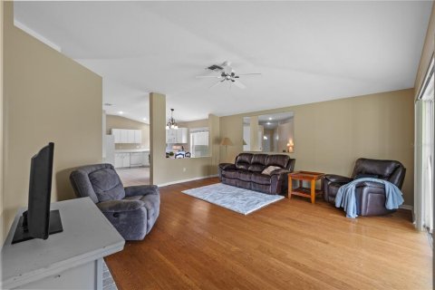 House in Wesley Chapel, Florida 2 bedrooms, 133.41 sq.m. № 1755440 - photo 9